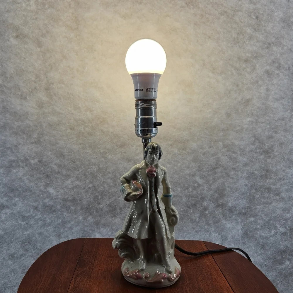 Vintage Hand‎ Painted Bisque Colonial Figural Table Lamp Cream Pink Blue WORKING